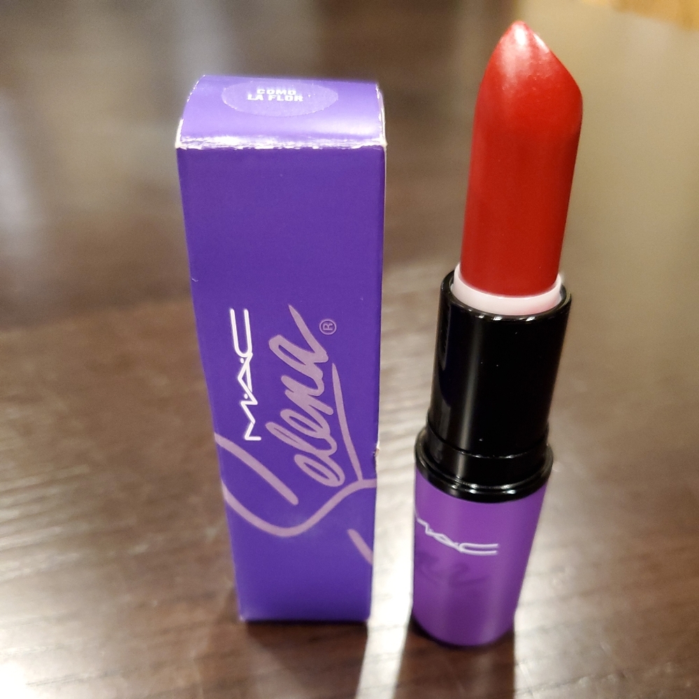 Selena by MAC